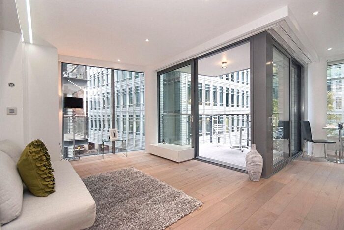 1 Bedroom Flat For Sale In Central St. Giles Piazza, London, WC2H