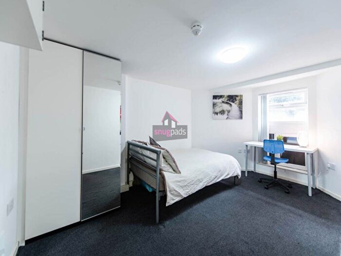 Studio To Rent In Gildabrook Road, Salford, M30