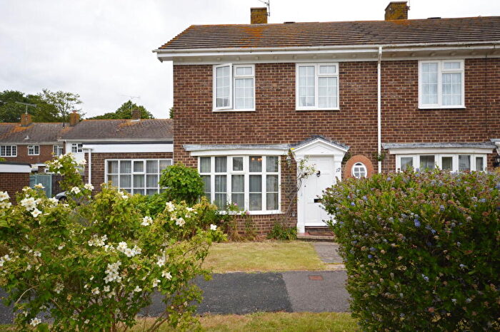 3 Bedroom End Of Terrace House For Sale In Stanmore Gardens, Aldwick, Bognor Regis, PO21