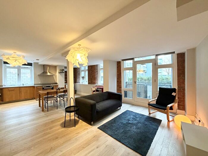 2 Bedroom Apartment To Rent In The Gallery, Blackfriars Street, Salford, M3