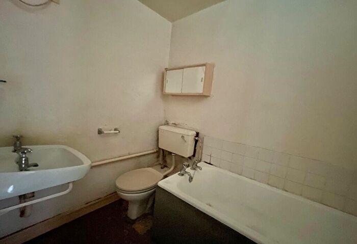 Flat For Sale In Dana Lodge, Central Avenue, Telscombe Cliffs, BN10