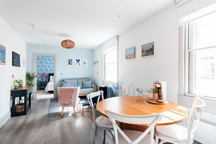 1 Bedroom Flat For Sale In Beau Street, Bath, BA1