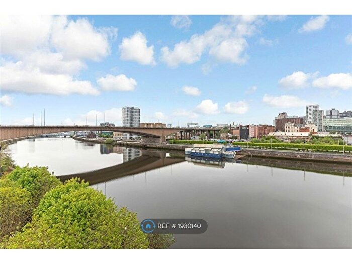 3 Bedroom Flat To Rent In Riverview Place, Glasgow, G5