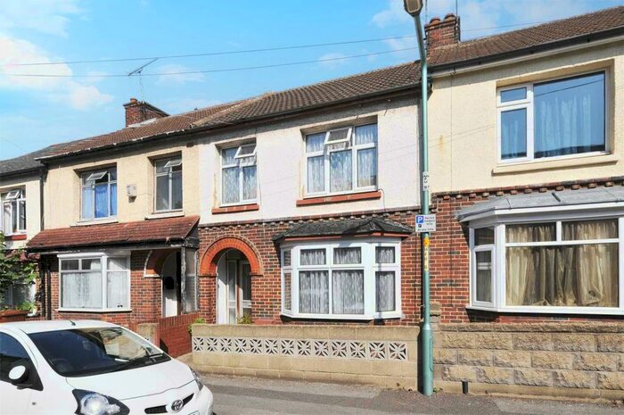 3 Bedroom House To Rent In Milner Road, Gillingham, ME7
