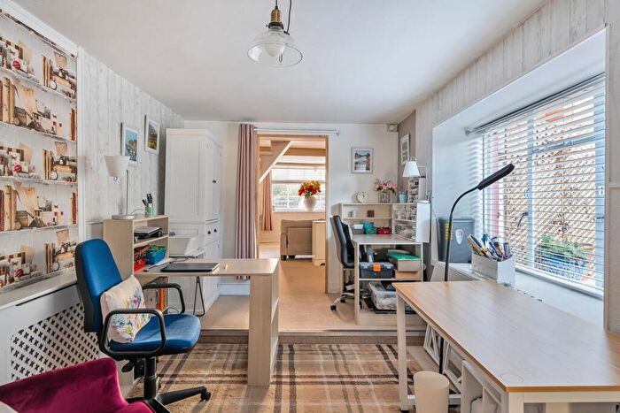 2 Bedroom Cottage For Sale In St Thomas Street, Wells, BA5