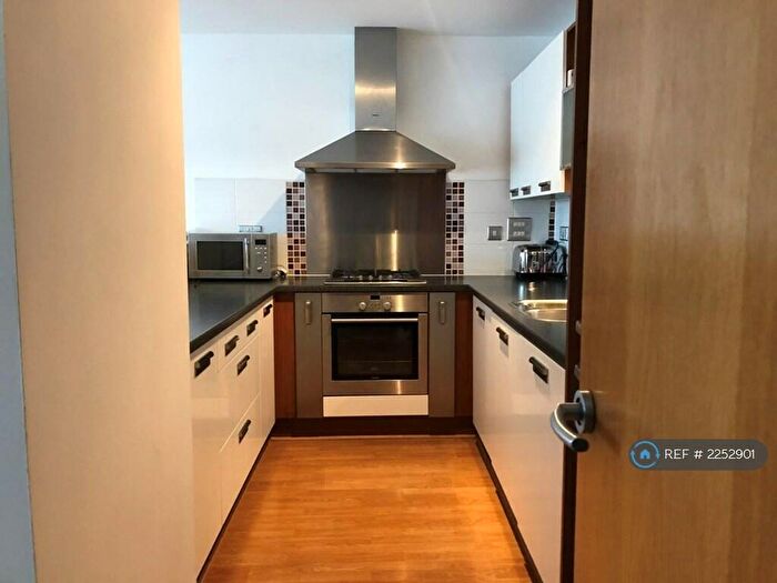 1 Bedroom Flat To Rent In Meadowside Quay Walk, Glasgow, G11