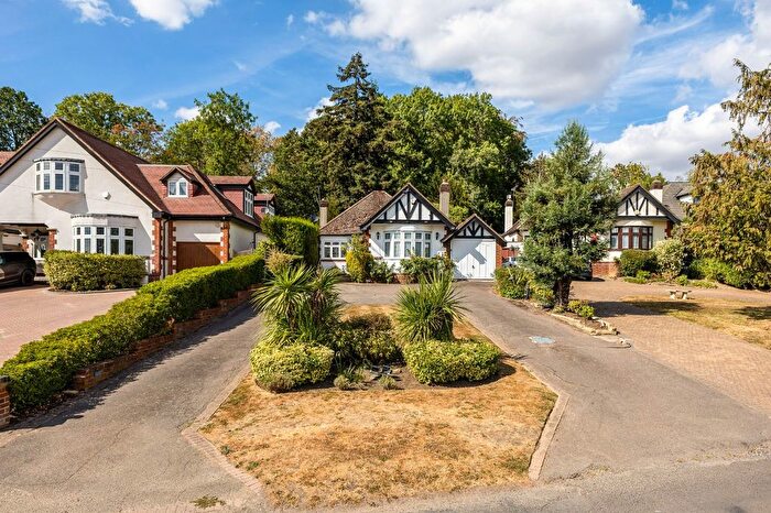 4 Bedroom Bungalow For Sale In Georges Wood Road, Brookmans Park, Hatfield, Hertfordshire, AL9
