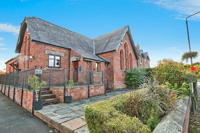 3 Bedroom Semi-detached House For Sale In Huthwaite Lane, Old Blackwell, DE55