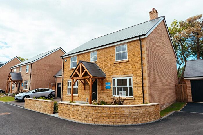 4 Bedroom Detached House For Sale In Orchard Close, Ketton, Stamford, PE9