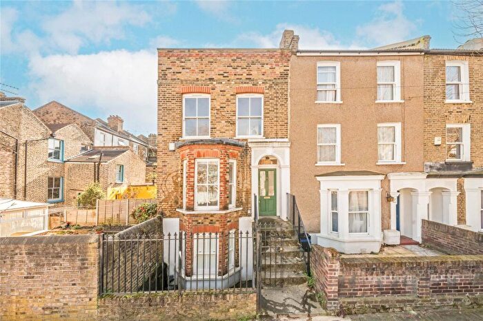3 Bedroom End Of Terrace House To Rent In Rushmore Road, London, E5