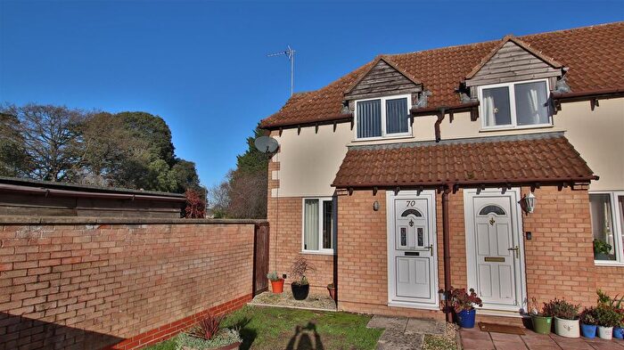 2 Bedroom Property To Rent In Grange Court, Tewkesbury, GL20