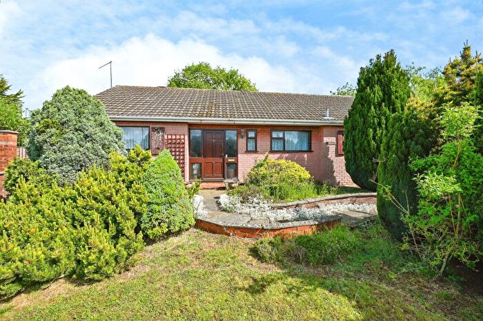 3 Bedroom Bungalow For Sale In Walsham Close, King's Lynn, PE30