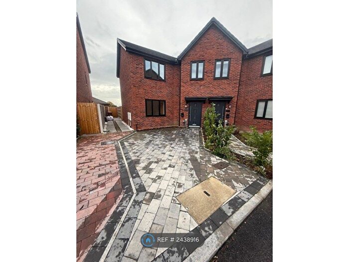 4 Bedroom Semi-detached House To Rent In Bowling Green Avenue, Eccles, M30