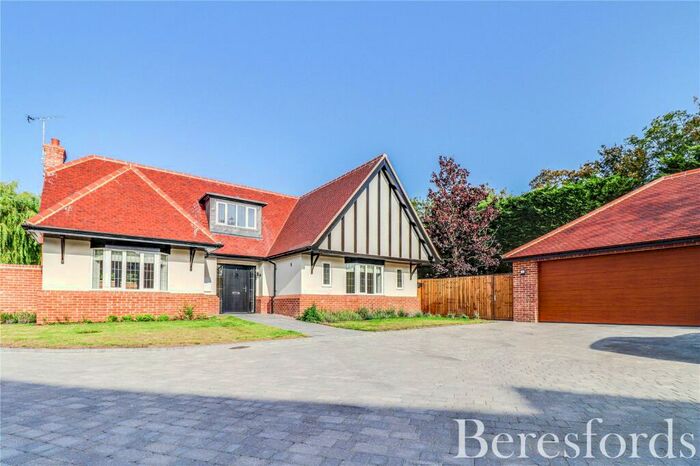 3 Bedroom Detached House For Sale In The Street, Little Dunmow, CM6