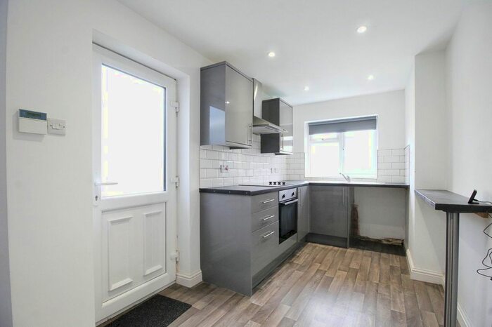 2 Bedroom Terraced House To Rent In Deepdale Road, Rotherham, South Yorkshire, S61