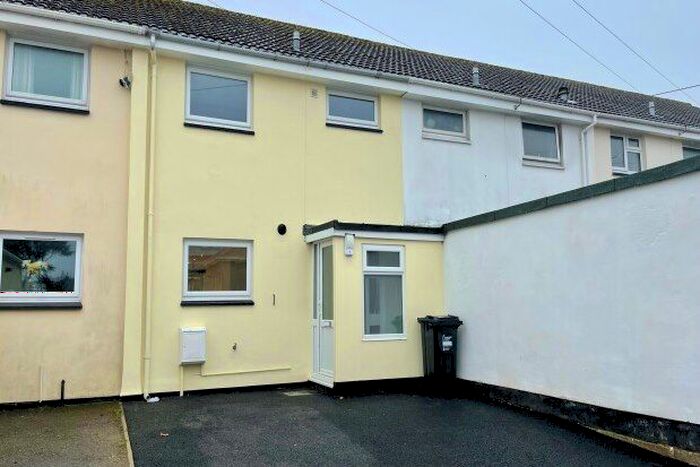 3 Bedroom Terraced House To Rent In Trenython Road, Par, PL24