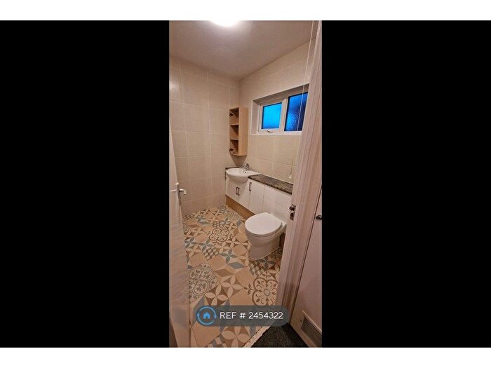 2 Bedroom Flat To Rent In Alice Row, Stockton On Tees, TS18