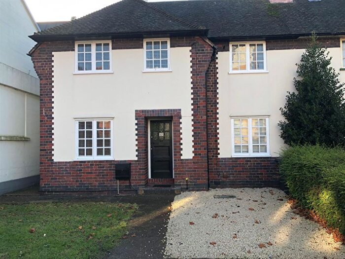 3 Bedroom Semi Detached House For Sale In Lancaster Place, Leicester, LE1