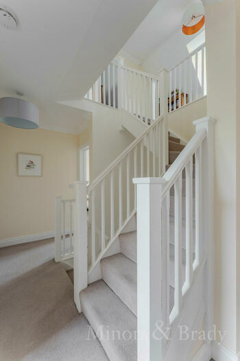6 Bedroom Detached House For Sale In Minnow Way, Mulbarton, NR14