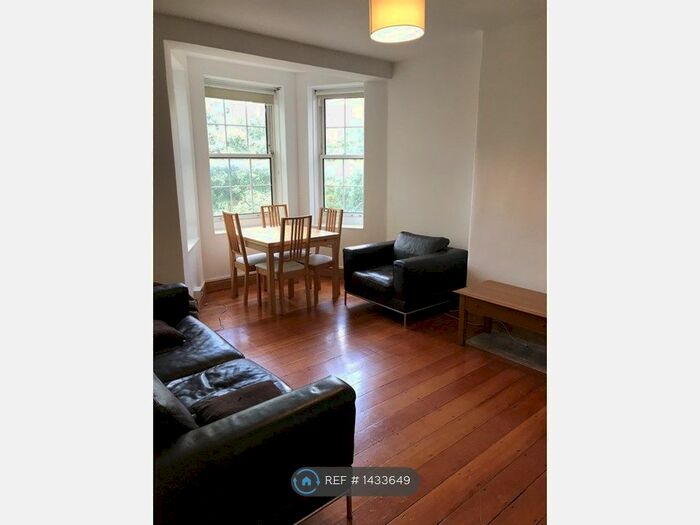 3 Bedroom Flat To Rent In Birchington House, London, E5