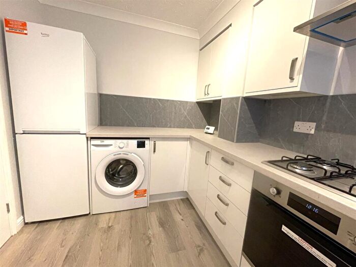 2 Bedroom Flat For Sale In King Street, Southsea, PO5