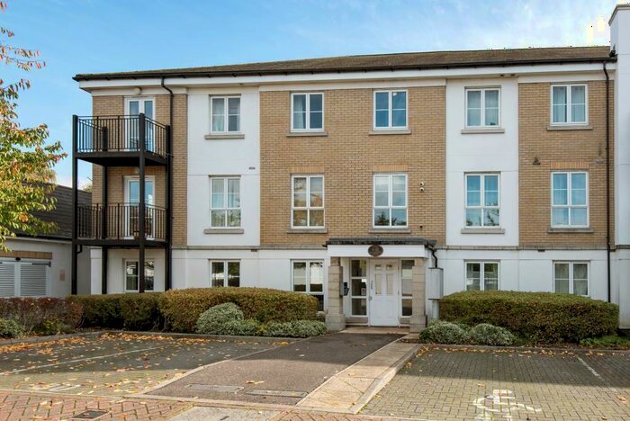 2 Bedroom Apartment To Rent In Tudor Way, Knaphill, GU21