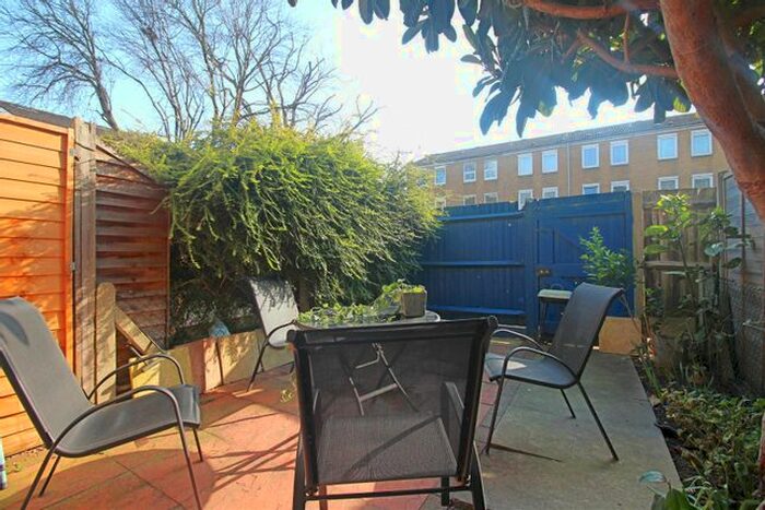 4 Bedroom Property To Rent In Baslow Walk, London E5