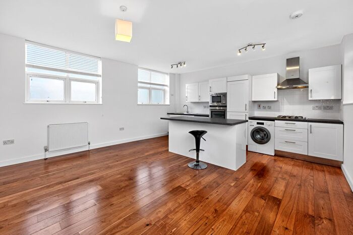 1 Bedroom Flat To Rent In Norfolk Avenue, London, N15