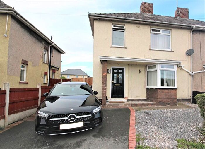 3 Bedroom Semi-Detached House For Sale In Dee View Crescent, Shotton, CH5