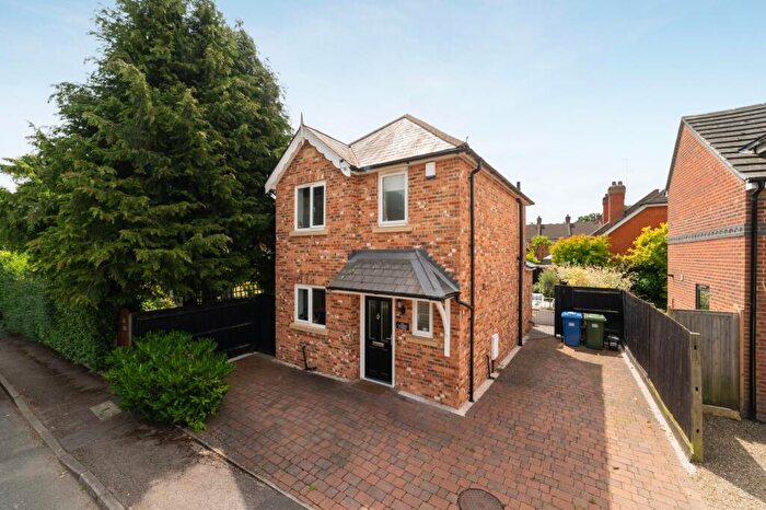 2 Bedroom Detached House For Sale In North Road, Ascot, SL5