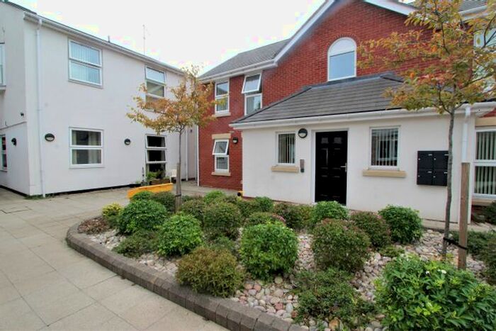 2 Bedroom Flat To Rent In High Street, Chasetown, Burntwood WS7