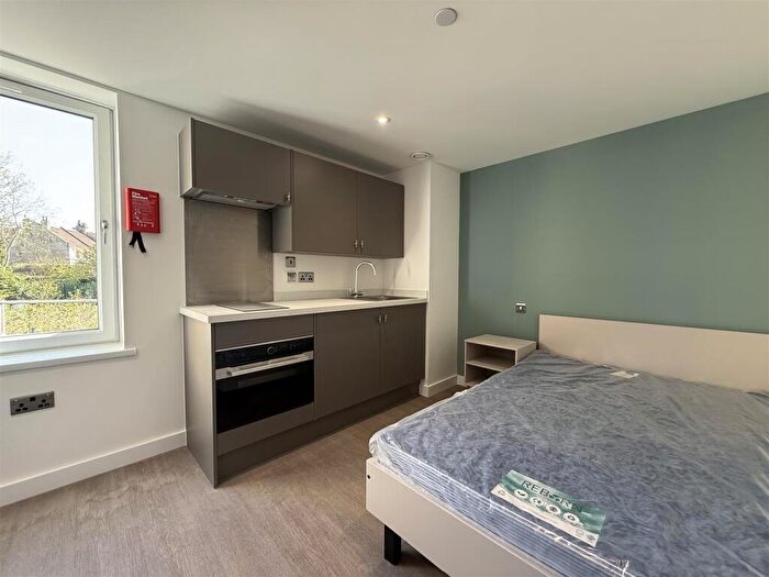 Flat To Rent In The Wheel House, Lower Bristol Road, Bath, BA2