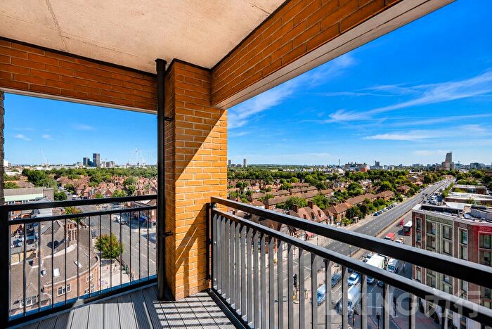 2 Bedroom Flat For Sale In East Acton Lane, Acton, W3