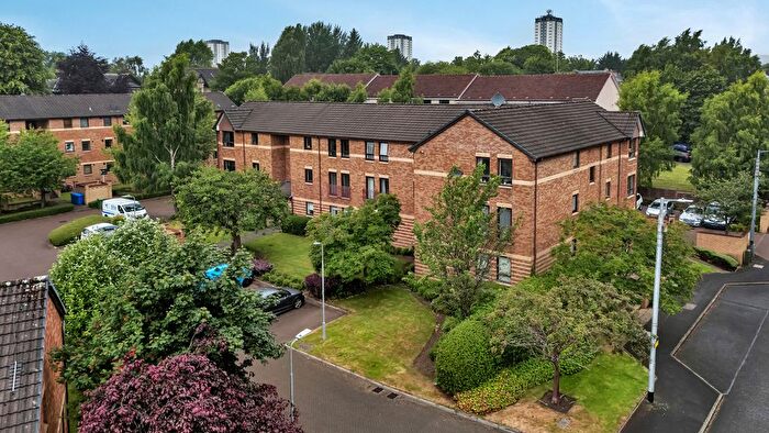 2 Bedroom Flat For Sale In Northland Avenue, Scotstoun, G14
