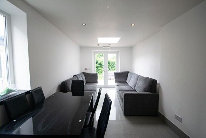 7 Bedroom House To Rent In Harriet Street, Cathays, CF24