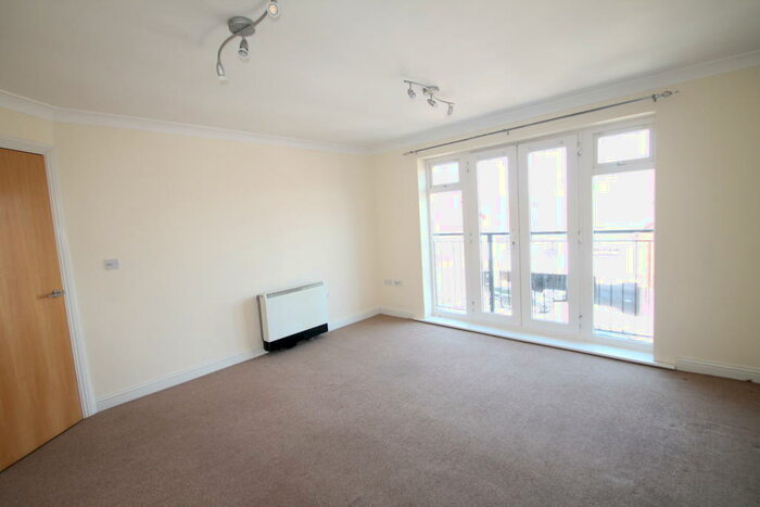 2 Bedroom Flat To Rent In Trinity Court, Dartford, DA1