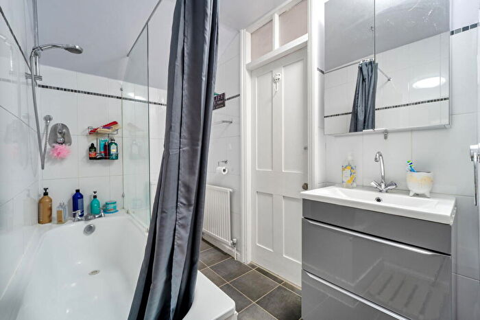 1 Bedroom Flat For Sale In Coley Hill, Reading, RG1