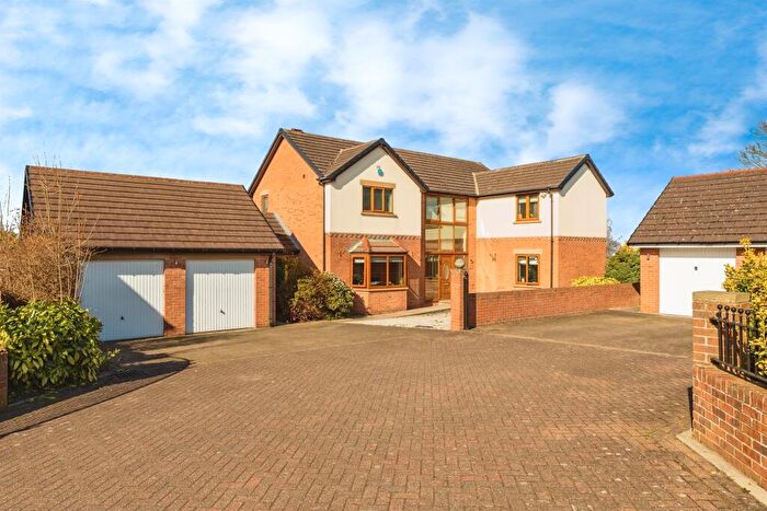 5 Bedroom Detached House For Sale In Chaloner Heights, Blacker Hill, Barnsley, S74