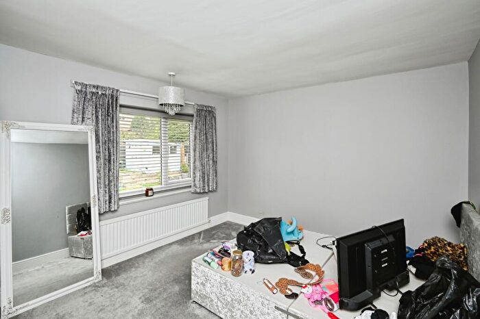 3 Bedroom End Of Terrace House For Sale In Langford Road, Mansfield, Nottinghamshire, NG19