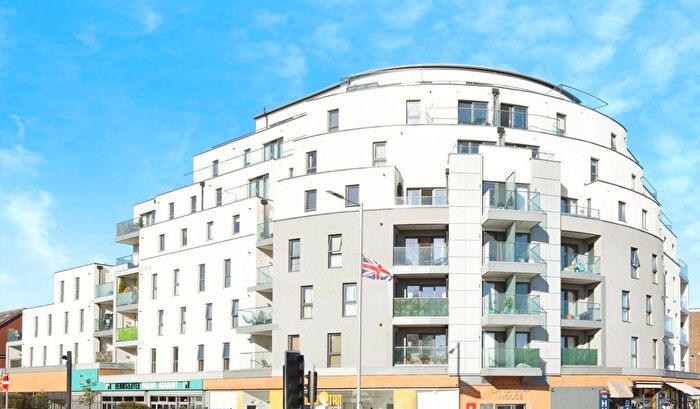 2 Bedroom Flat For Sale In The Broadway, Loughton, Essex, IG10