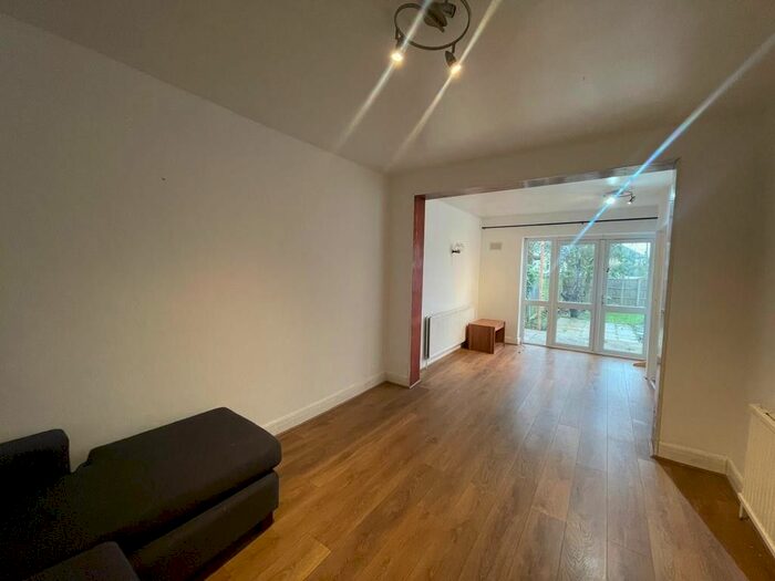 4 Bedroom Semi-Detached House To Rent In Wynchgate, Eastcote Lane, Northolt UB5