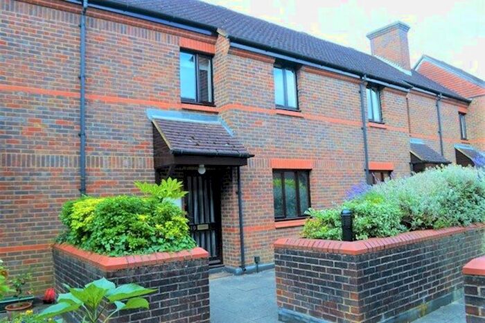 2 Bedroom Maisonette To Rent In The Maltings, Victoria Street, St Albans, AL1