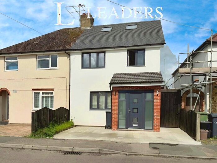 4 Bedroom Town House To Rent In Orchard Square, EN10