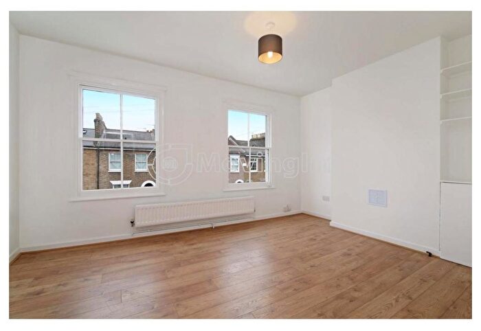 1 Bedroom Flat To Rent In Kirkwood Road, Nunhead, London, SE15