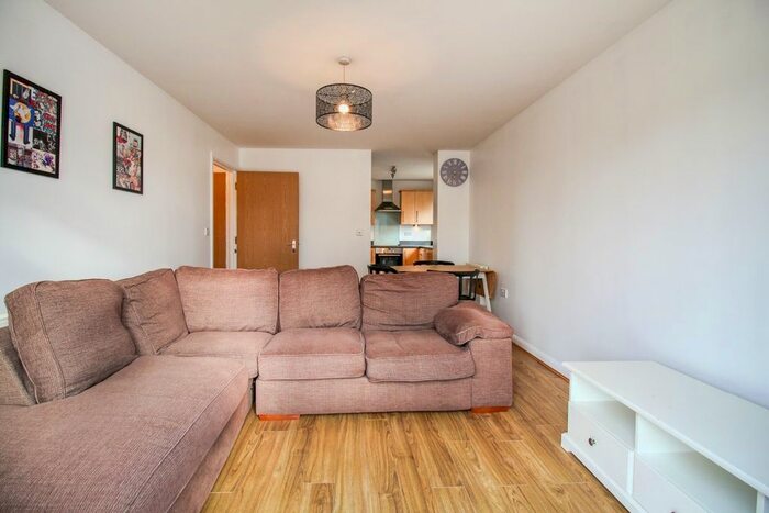 2 Bedroom Flat To Rent In Southbury Road, Enfield, EN1