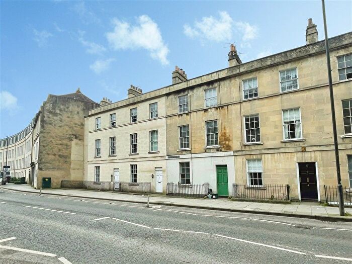 1 Bedroom Flat For Sale In Albion Terrace, Bath, BA1