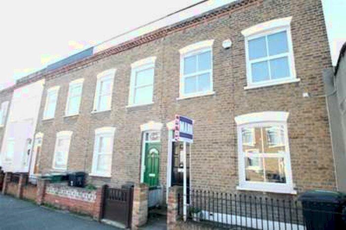 3 Bedroom House To Rent In Watlington Grove, Sydenham, SE26
