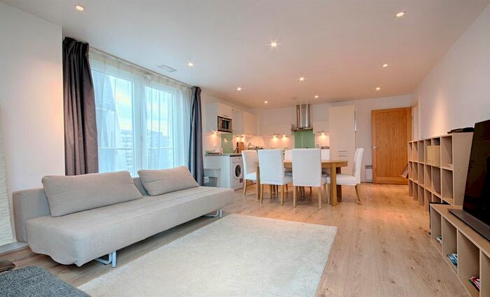 2 Bedroom Flat To Rent In Albert Embankment, Nine Elms, London, SE1