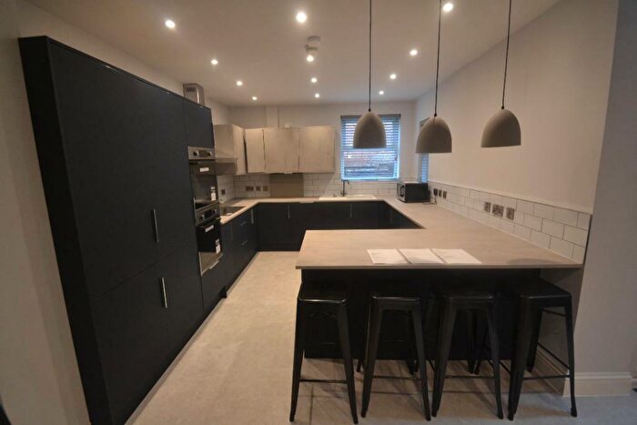 6 Bedroom Terraced House To Rent In Edenhall Avenue, Levenshulme, Manchester, M19