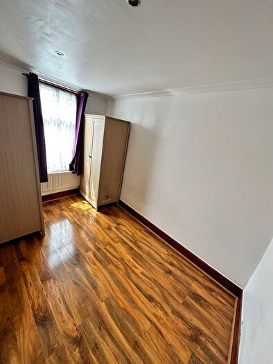 1 Bedroom Flat To Rent In West Ham Lane, London, E15